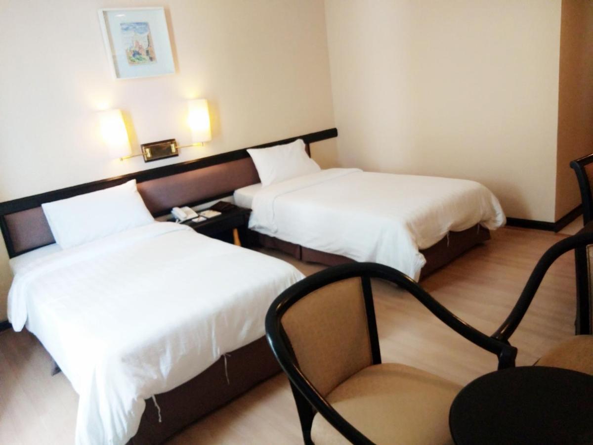 The City Hotel Sriracha By Bbh Japan Si Racha Esterno foto