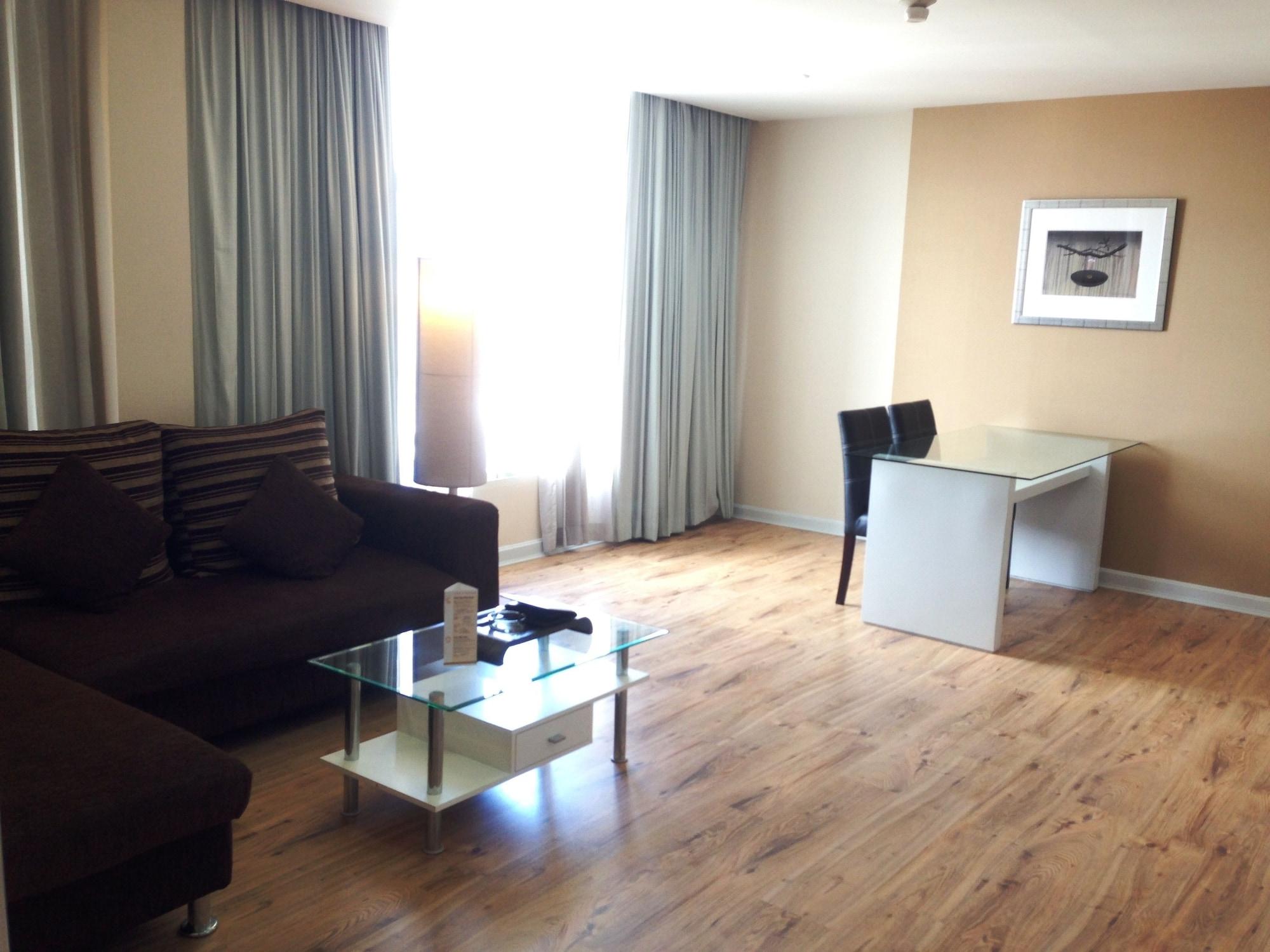 The City Hotel Sriracha By Bbh Japan Si Racha Esterno foto